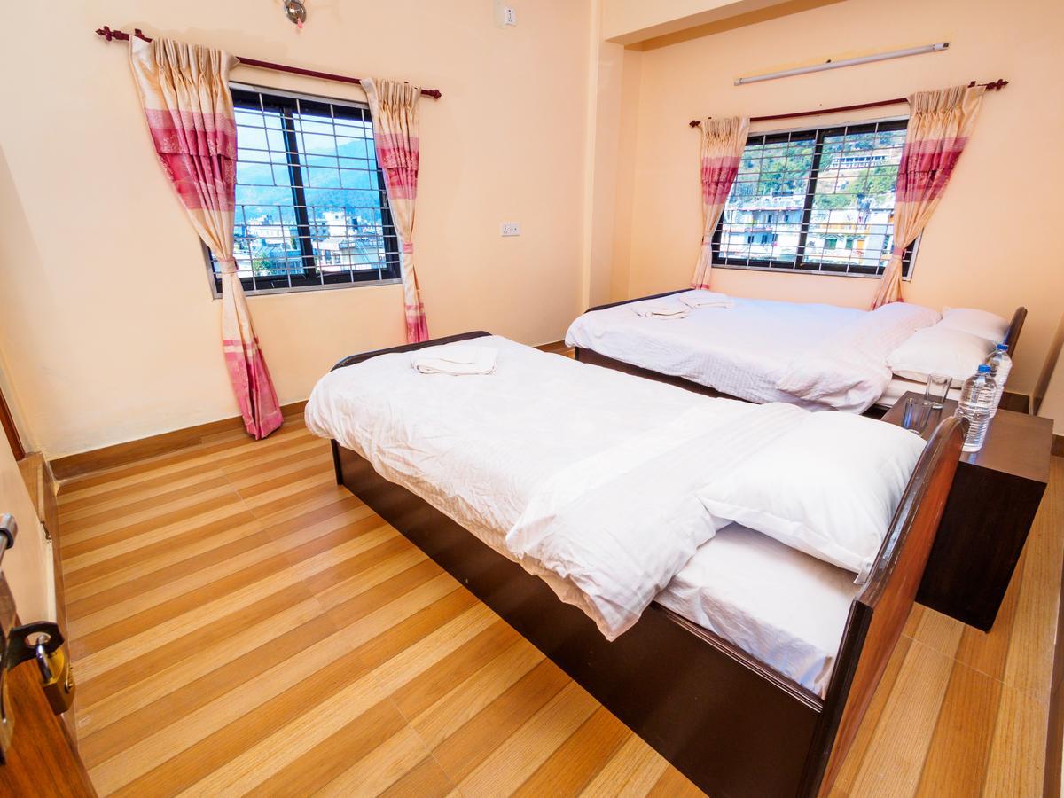 פוקהרה Hotel Sunflower מראה חיצוני תמונה