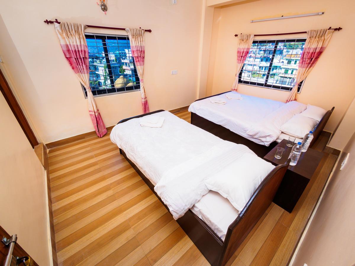 פוקהרה Hotel Sunflower מראה חיצוני תמונה