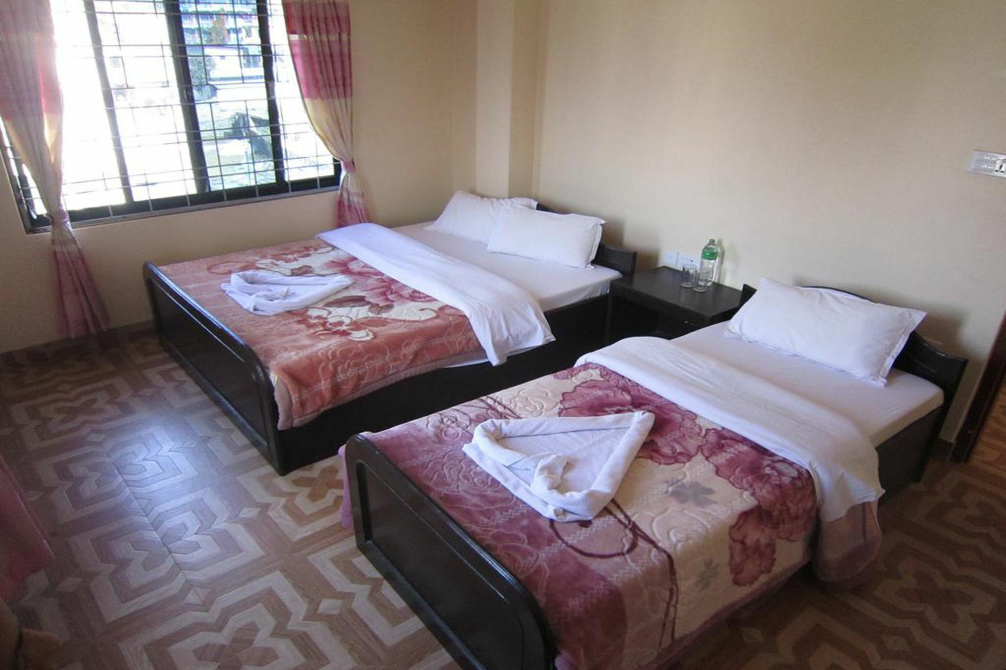 פוקהרה Hotel Sunflower מראה חיצוני תמונה